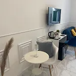Domus Luigi Leone 2 3* Neapel