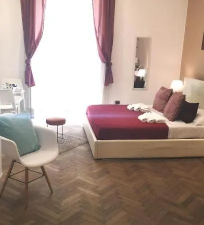 Oda ve Kahvaltı Domus Luigi Leone 2 Napoli