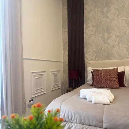Domus Luigi Leone 2 Bed & Breakfast 3*