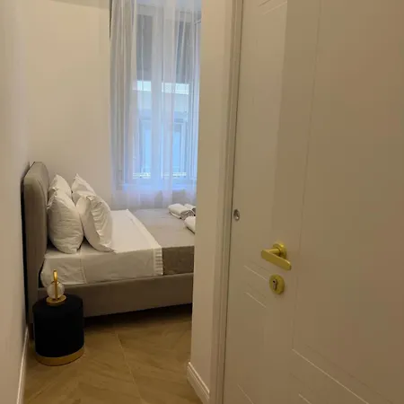 Bed & Breakfast Domus Luigi Leone 2 3*