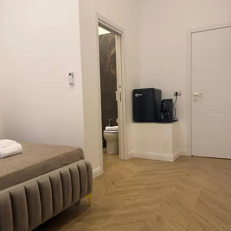 Bed & Breakfast Domus Luigi Leone 2 3*
