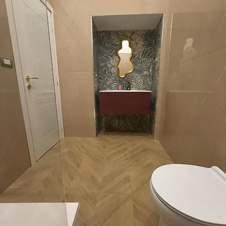 Bed & Breakfast Domus Luigi Leone 2 3*