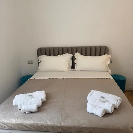 Domus Luigi Leone 2 Neapel