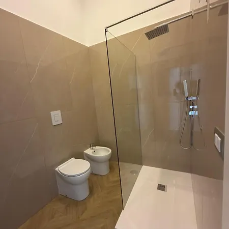 Domus Luigi Leone 2 Neapel