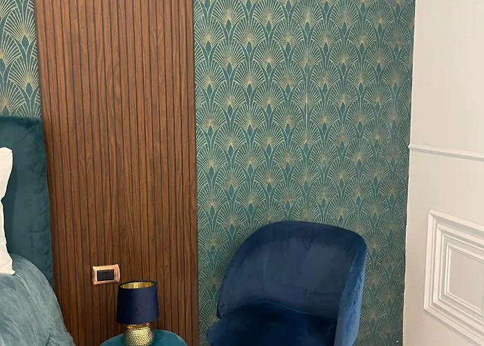 Domus Luigi Leone 2 Bed & Breakfast 3*