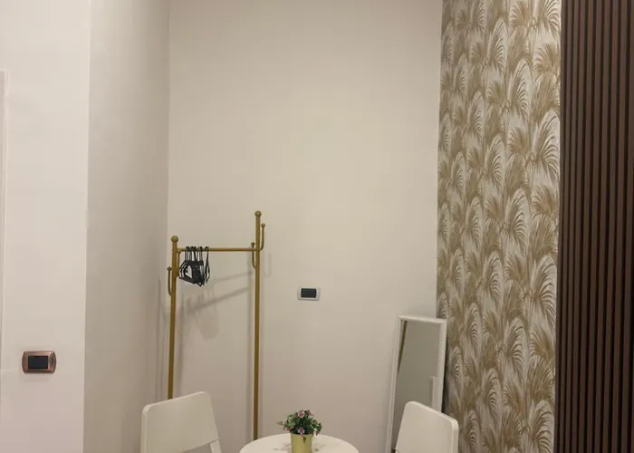 Domus Luigi Leone 2 Bed & Breakfast Napoli