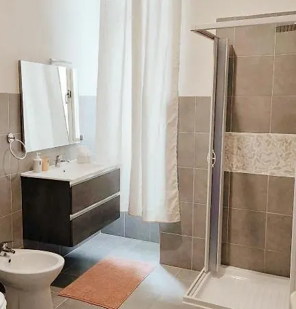 Domus Luigi Leone 2 3*