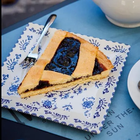 Bed and Breakfast Domus Luigi Leone 2 3*