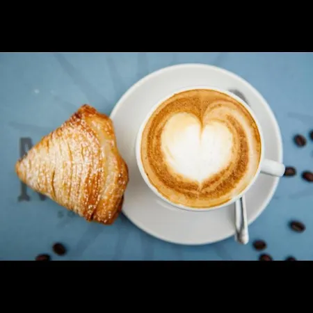 Domus Luigi Leone 2 Bed and Breakfast Νάπολη