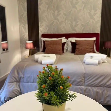 Domus Luigi Leone 2 ナポリ