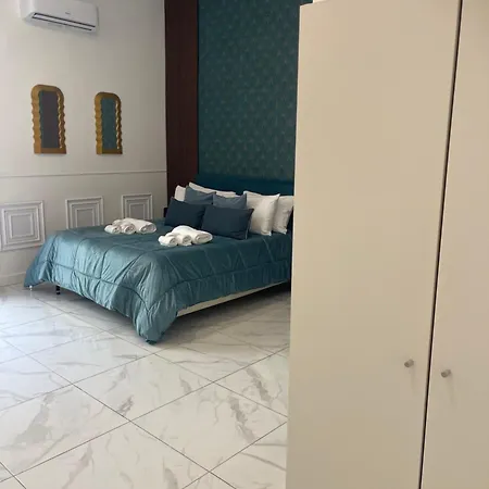 ベッド・アンド・ブレックファスト Domus Luigi Leone 2 ナポリ