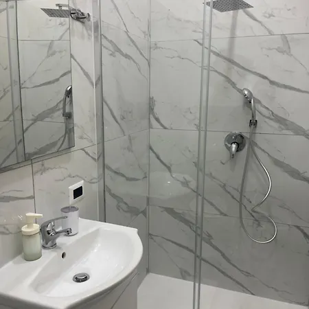 Domus Luigi Leone 2 ナポリ