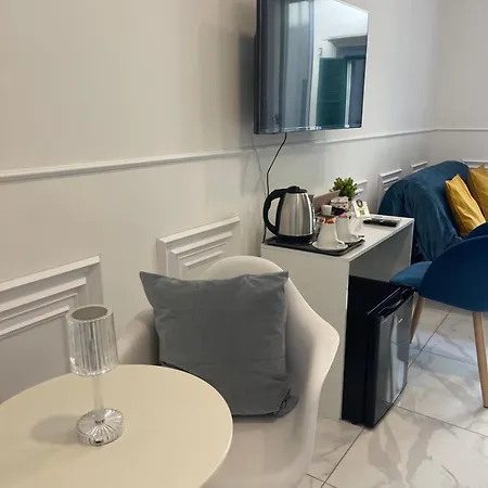 Domus Luigi Leone 2 ナポリ