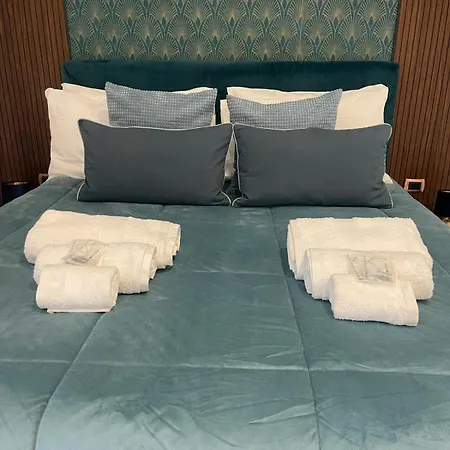 Domus Luigi Leone 2 ナポリ