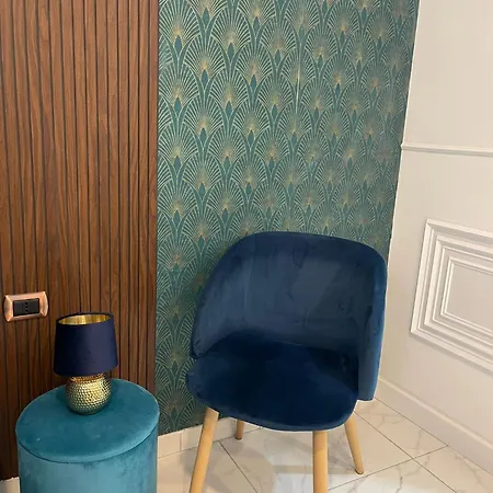 Domus Luigi Leone 2 ベッド・アンド・ブレックファスト 3*