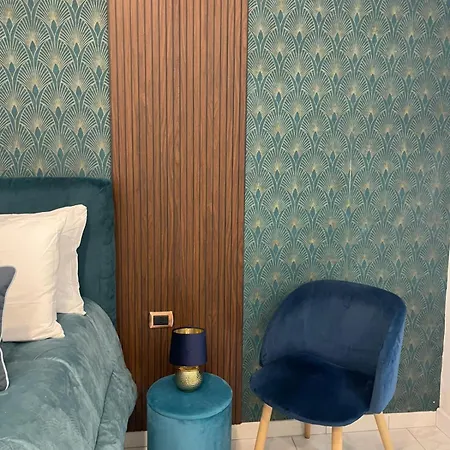 Domus Luigi Leone 2 3* ナポリ