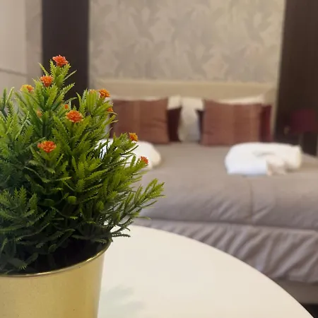 Bed and Breakfast Domus Luigi Leone 2 3*
