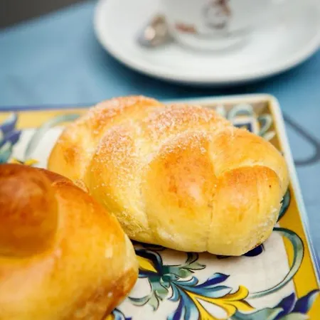 Domus Luigi Leone 2 Neapol